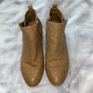 Steven Madden brown ankle booties